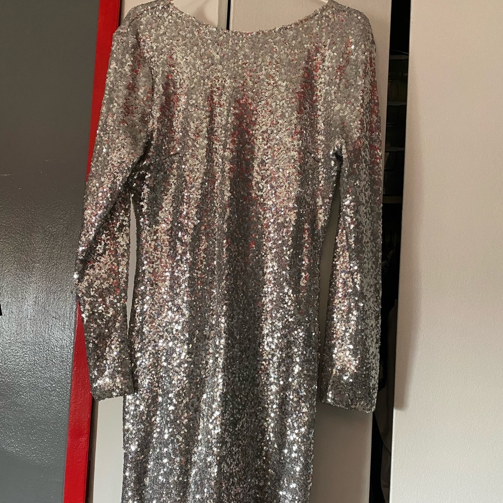 Woman’s fashion nova silver sequins dress